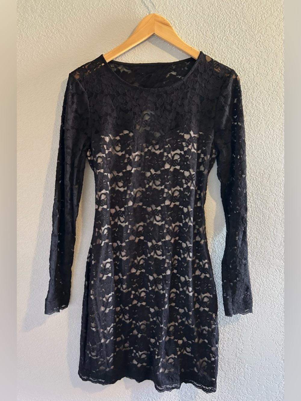 Express Black Lace Long-Sleeve Sheath Dress
